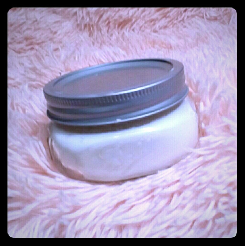 Hand-poured, Vegan, vanilla candles